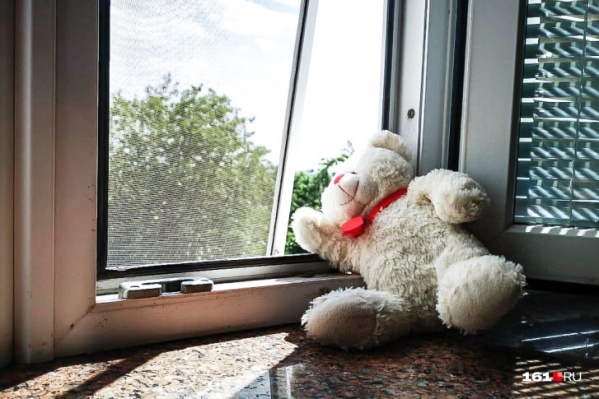 Дети и окна: как избежать трагедии.